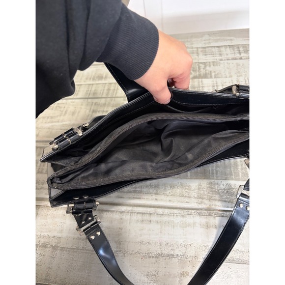 Guess Black Patent Leather Shoulder Bag Large G Logo Buckle Top Zip Closure - Picture 7 of 9